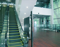 1Fエスカレーター